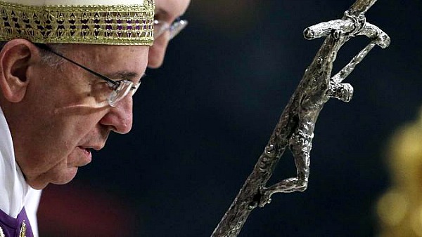 Il Papa non celebrerà la messa di Pasqua per i politici italiani