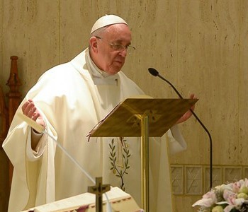 Papa Francesco: senza lo Spirito non capiamo la verità, aprirsi a sue sorprese