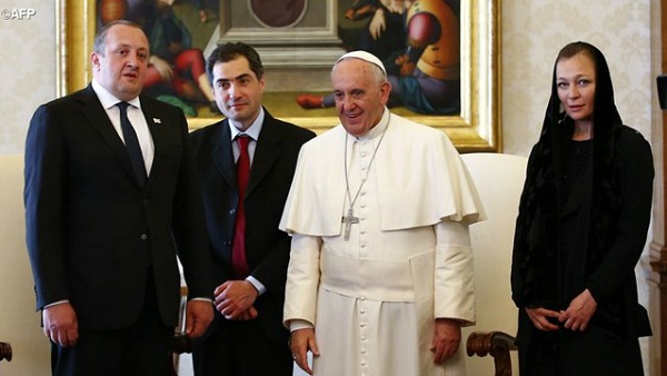 Papa Francesco a presidente Georgia: coprire i poveri