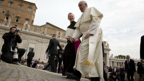 Papa Francesco: si metta fine al dramma dei cristiani perseguitati