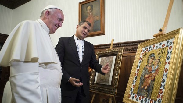 A Quito l'incontro tra il Papa e il presidente Correa