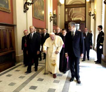 Il 14 novembre (del 2002) la storica visita di Giovanni Paolo II al Parlamento italiano
