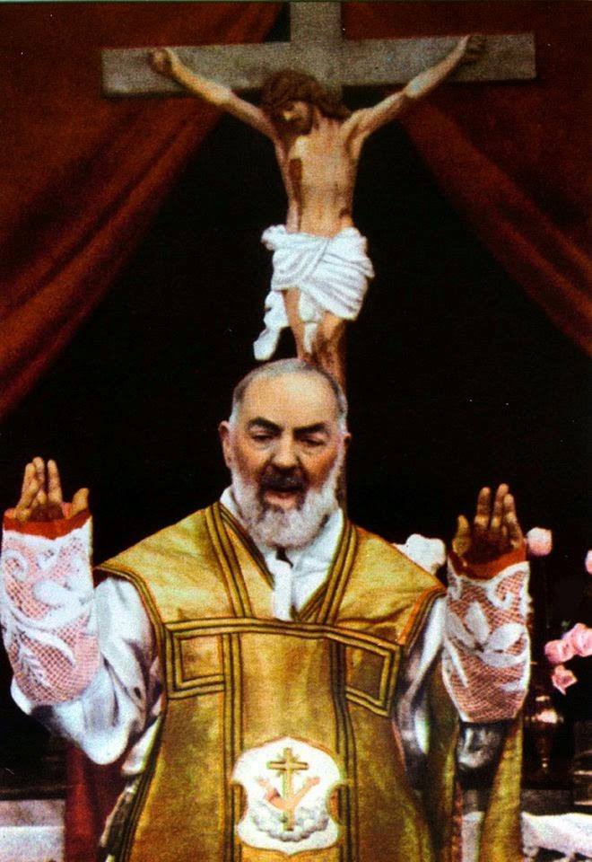 padre pio crocifisso