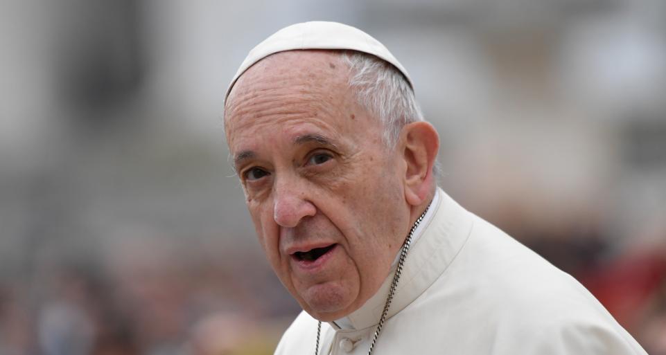 INCREDIBILE - Mi scusi, ma Papa Francesco ha o non ha un tumore encefalico?