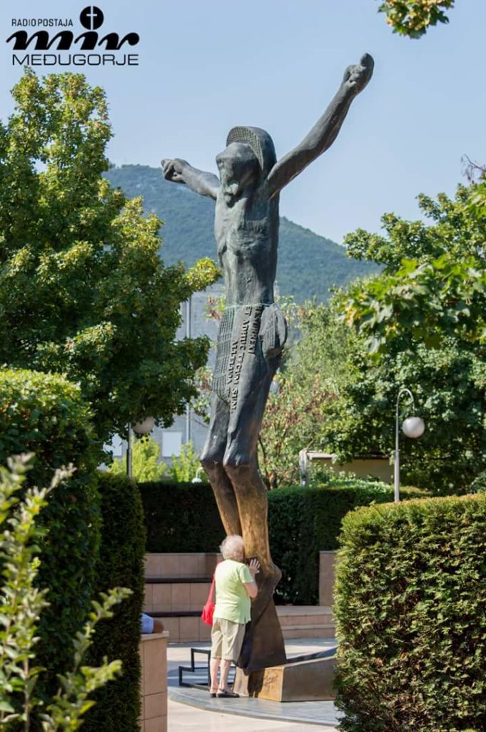 Medjugorje: Dear children! Today I invite you to accept and live my messages with seriousness