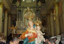 statua della Madonna delle Grazie della Quercia di Visora che si venera a Conflenti (CZ)