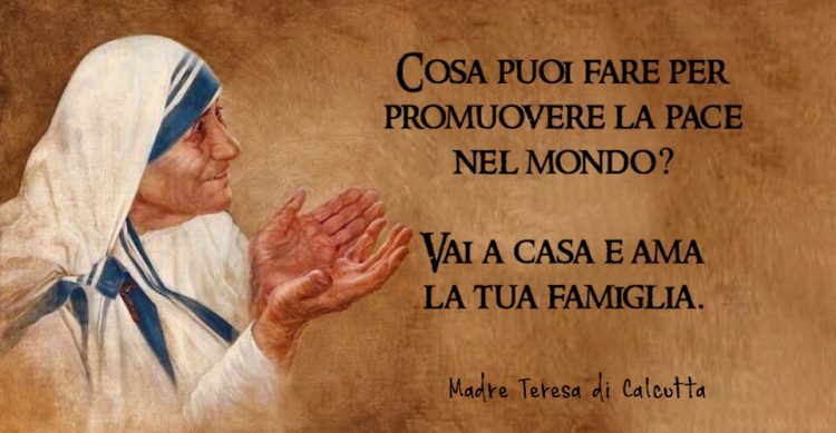 Poesie Di Natale Madre Teresa.La Vigilia Di Natale Con Madre Teresa Una Poesia Che Accende Anche Il Cuore Piu Duro Papaboys 3 0