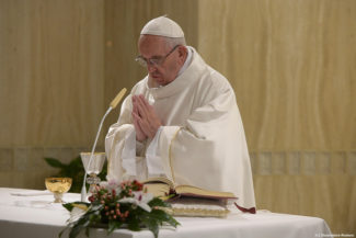 Papa Francesco a Santa Marta 'la gioia del popolo di Dio perché Dio era con loro'2