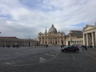 Coronavirus, il Vaticano rinvia alcuni eventi al chiuso. Resta l'udienza generale in Piazza S.Pietro