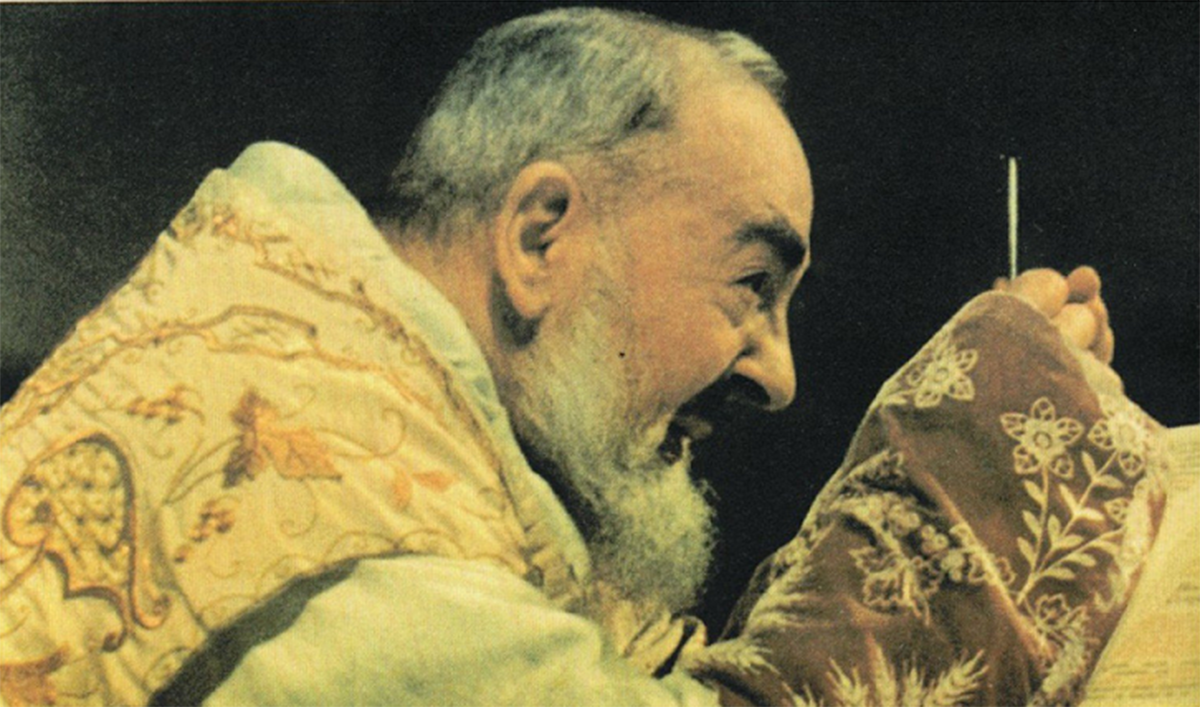 Vuoi Chiedere L Aiuto Di Padre Pio Per Un Suo Intervento Urgente Nella Tua Vita Recita Subito Questa Preghiera