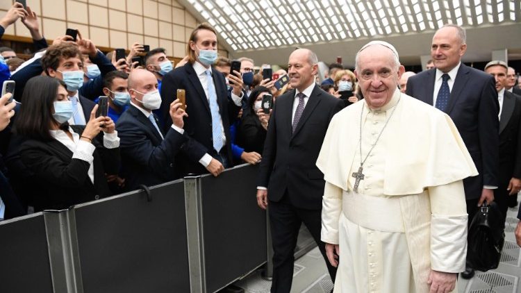 Papa Francesco incontra la Polizia
