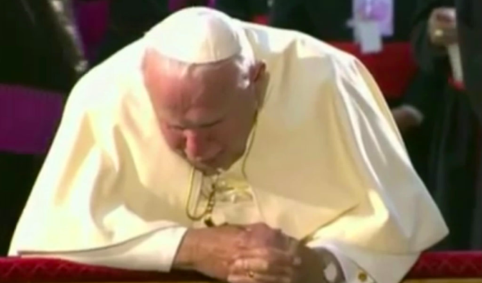 Giovanni Paolo II: il papa santo che sognava la pace