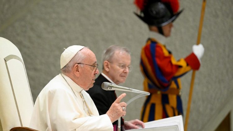 Il Papa durante la catechesi dell'udienza generale
